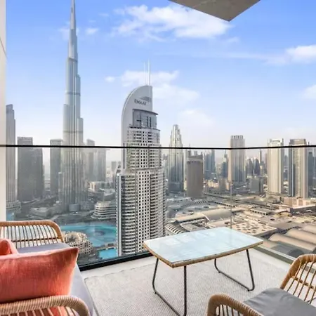Exclusive 4 Bedroom Apartment I Burj Khalifa And Fountain Views I Free Wi-Fi, Pool, Gym & Parking I By Meerak Dubai Exterior photo